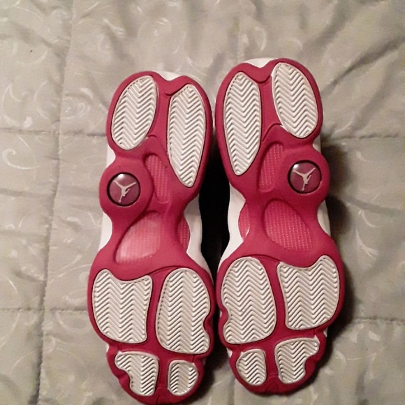 🚫SOLD ON MERC🚫 EUC Jordan’s, size 9.5y - Picture 4 of 7